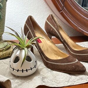 Elegant Brown Women's Heels with Stitch Detail